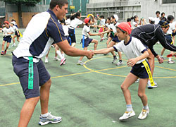 U20オーストラリア代表‥3、都内の小学校を訪問