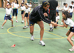 U20オーストラリア代表‥3、都内の小学校を訪問